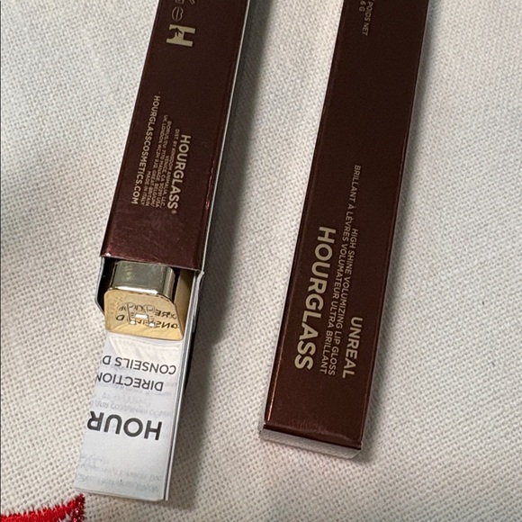 *2* HOURGLASS Unreal High Shine Volumizing Lip Gloss in PROSE New with Boxes - Picture 5 of 9